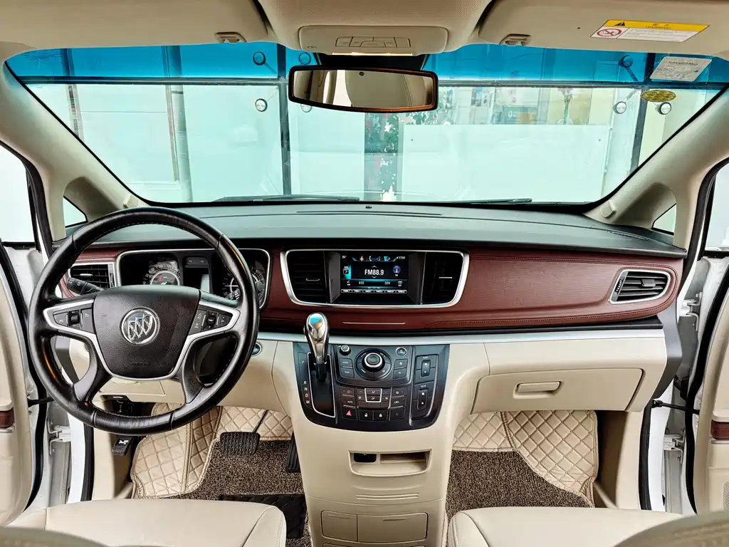 Buick GL8 — миниатюра 7