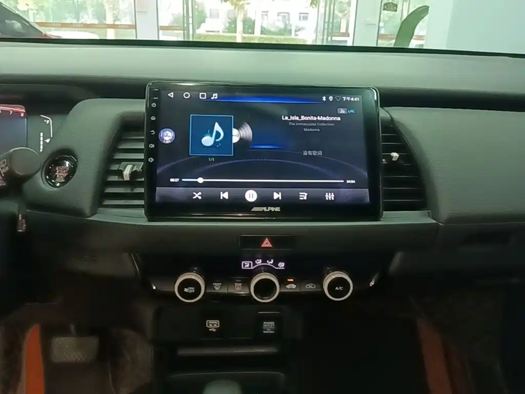 Honda Fit — миниатюра 13
