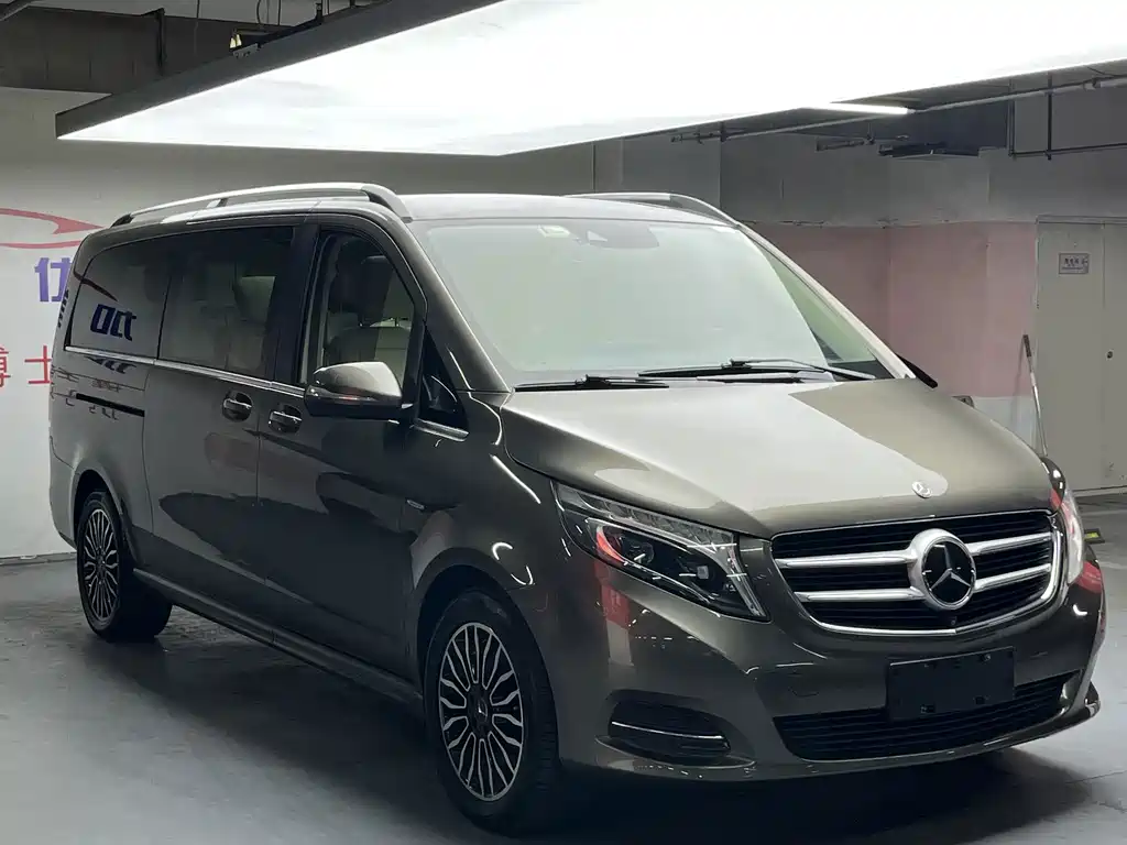 Mercedes-Benz V-Class — миниатюра 2