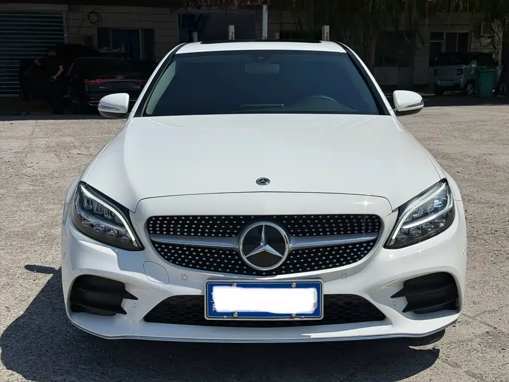 Mercedes-Benz C-Class — миниатюра 2