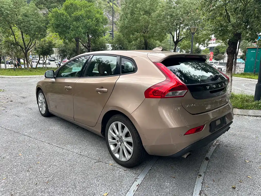 Volvo V40 — миниатюра 5