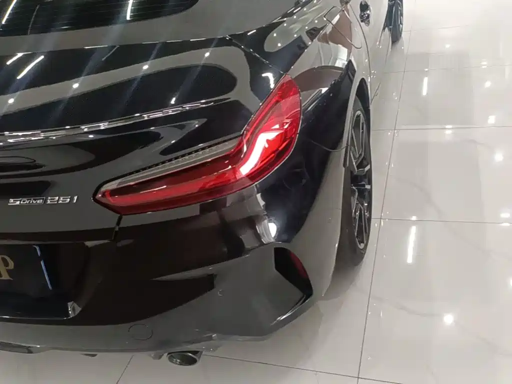 BMW Z4 — миниатюра 8