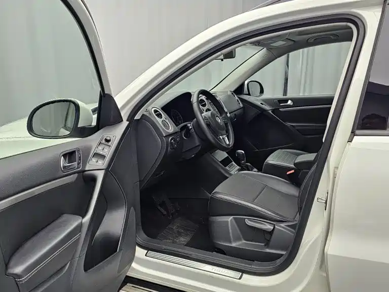 Volkswagen Tiguan — миниатюра 11