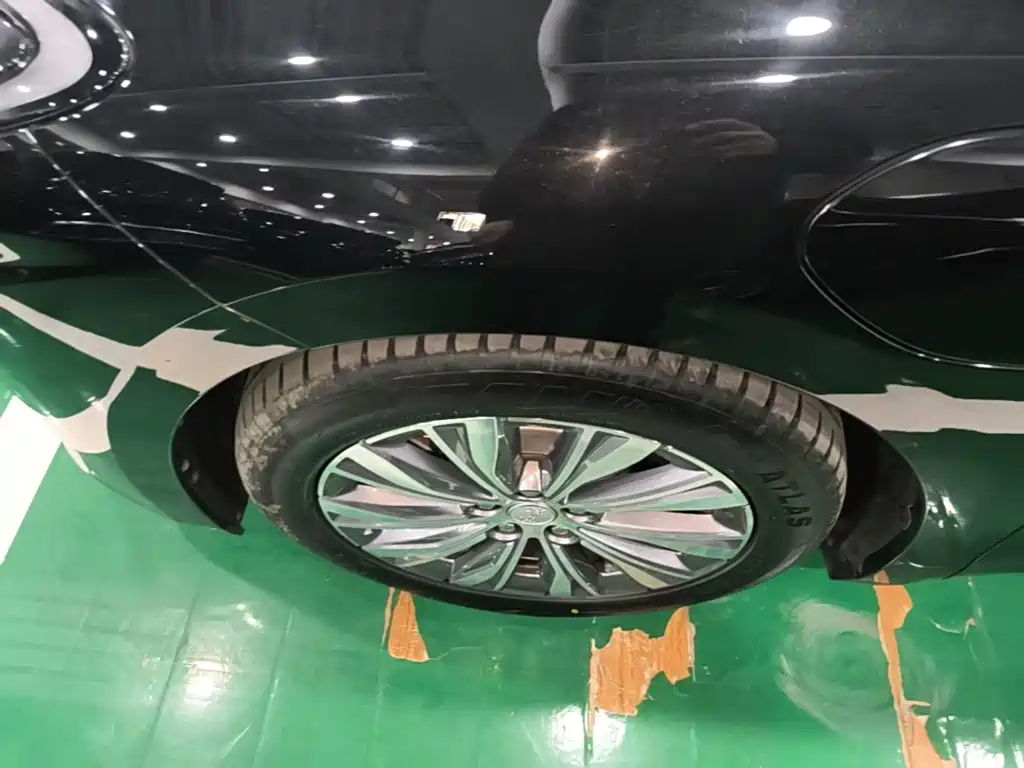 Hongqi Hongqi E-QM5 — миниатюра 23