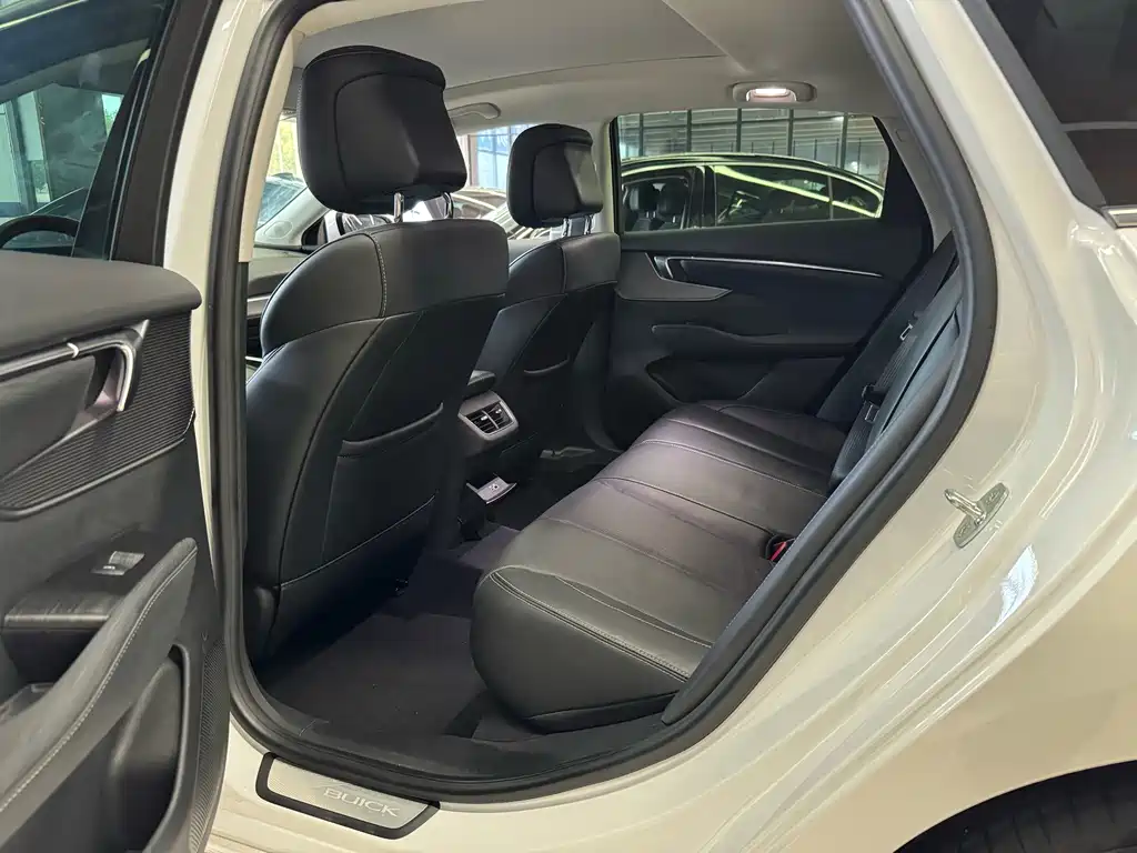 Buick LaCrosse — миниатюра 5