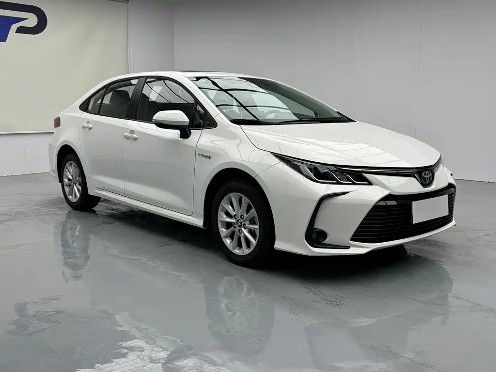 Toyota Corolla 2021 — фото 3