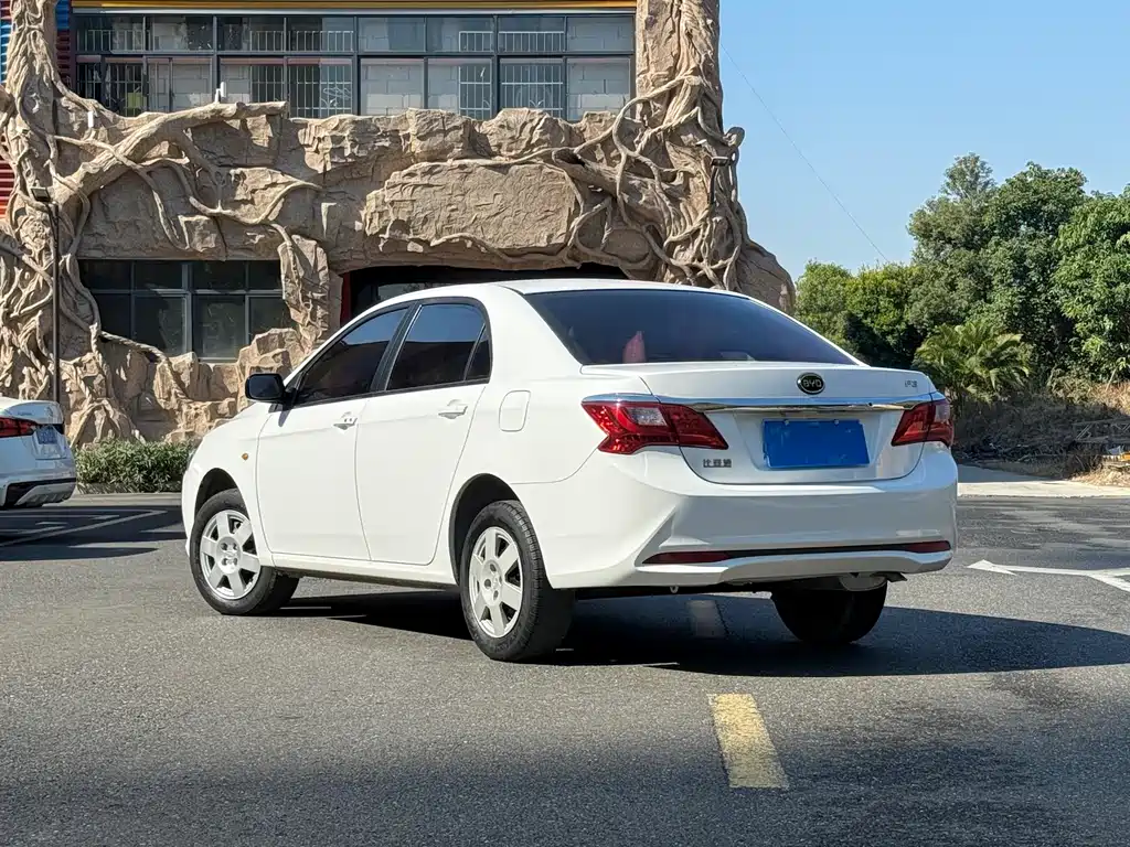 BYD F3