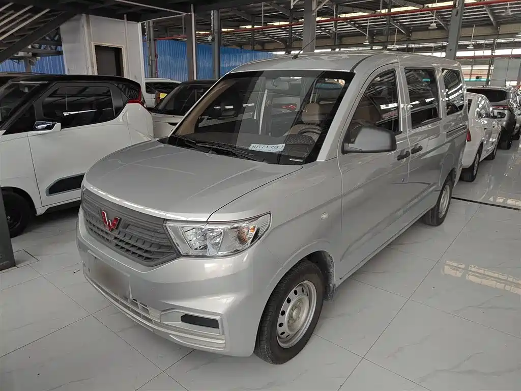 Wuling Hongguang V 2024