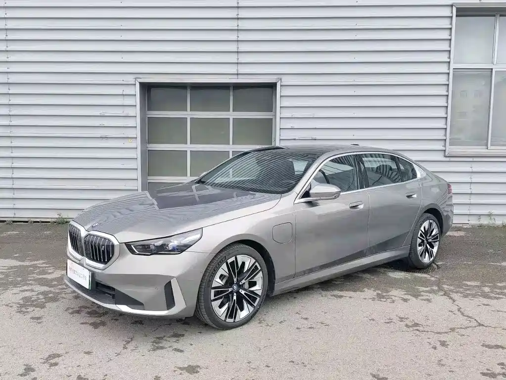 BMW I5