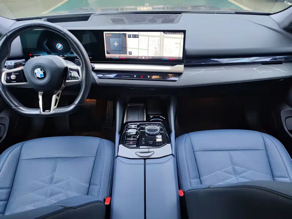 BMW 5 Series — миниатюра 6