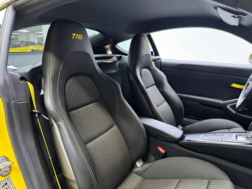 Porsche 718 2019 Cayman T 2.0T