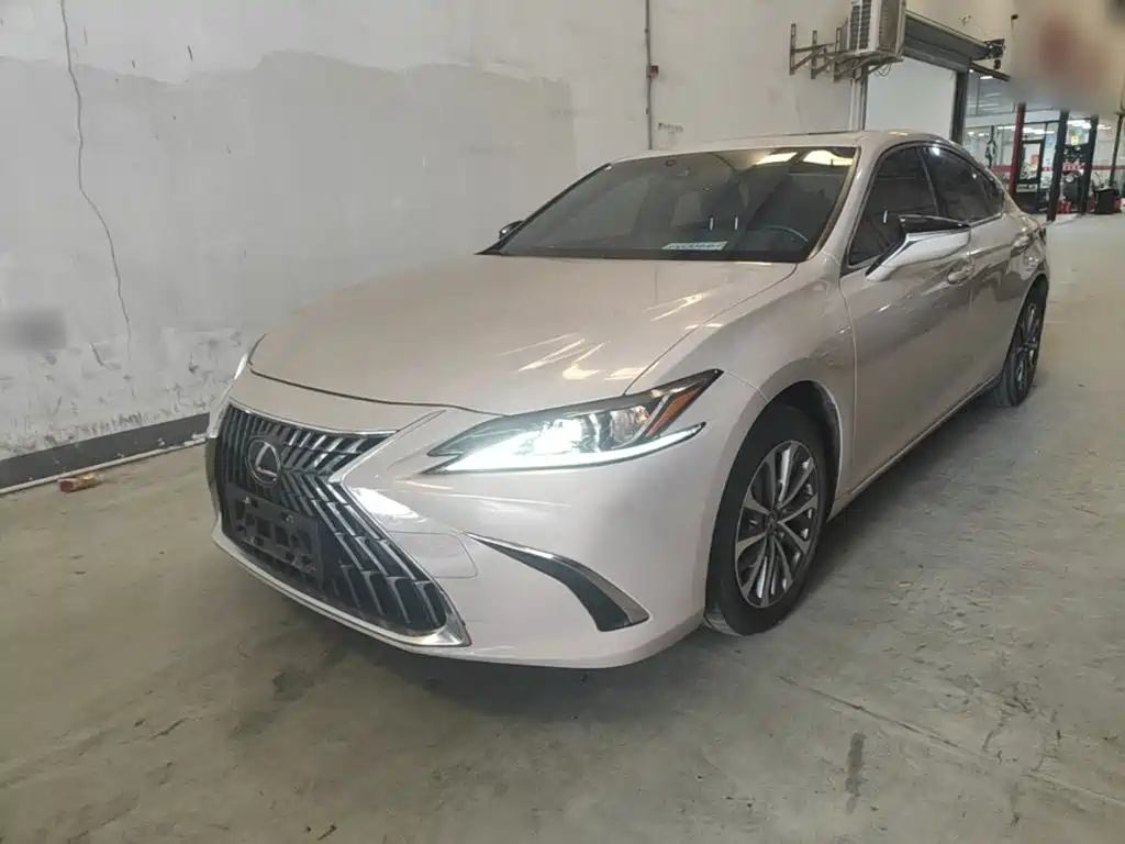 Lexus ES — миниатюра 2