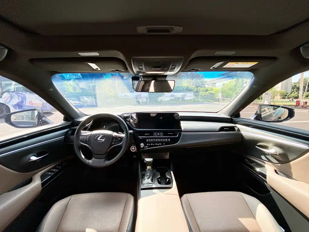 Lexus ES — миниатюра 8