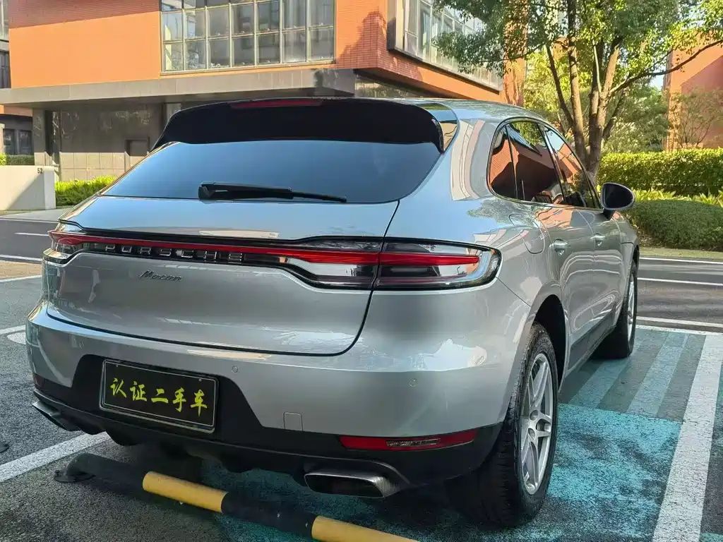 Porsche Macan — миниатюра 9
