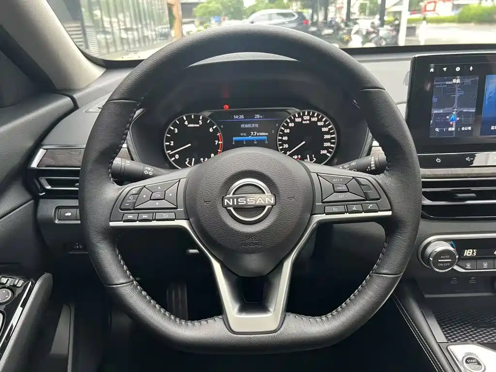 Nissan Teana — миниатюра 8