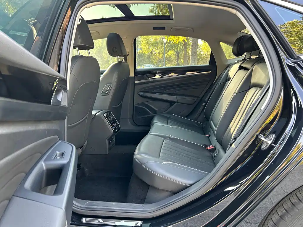 Volkswagen Passat — миниатюра 4