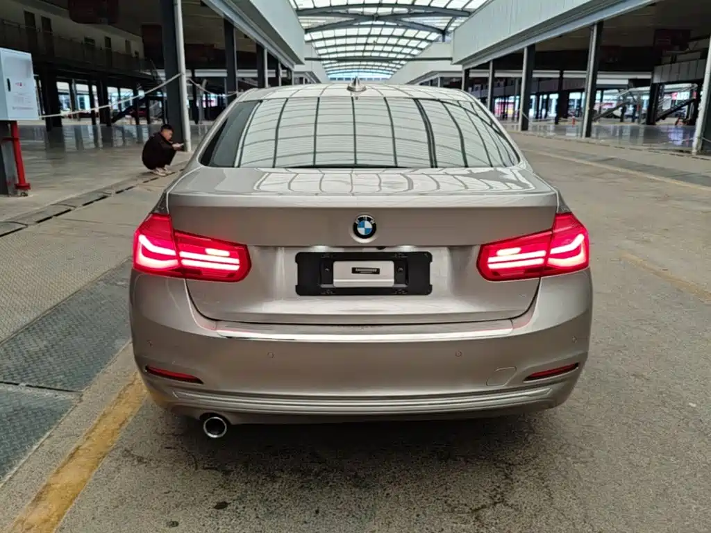 BMW 3 Series — миниатюра 6