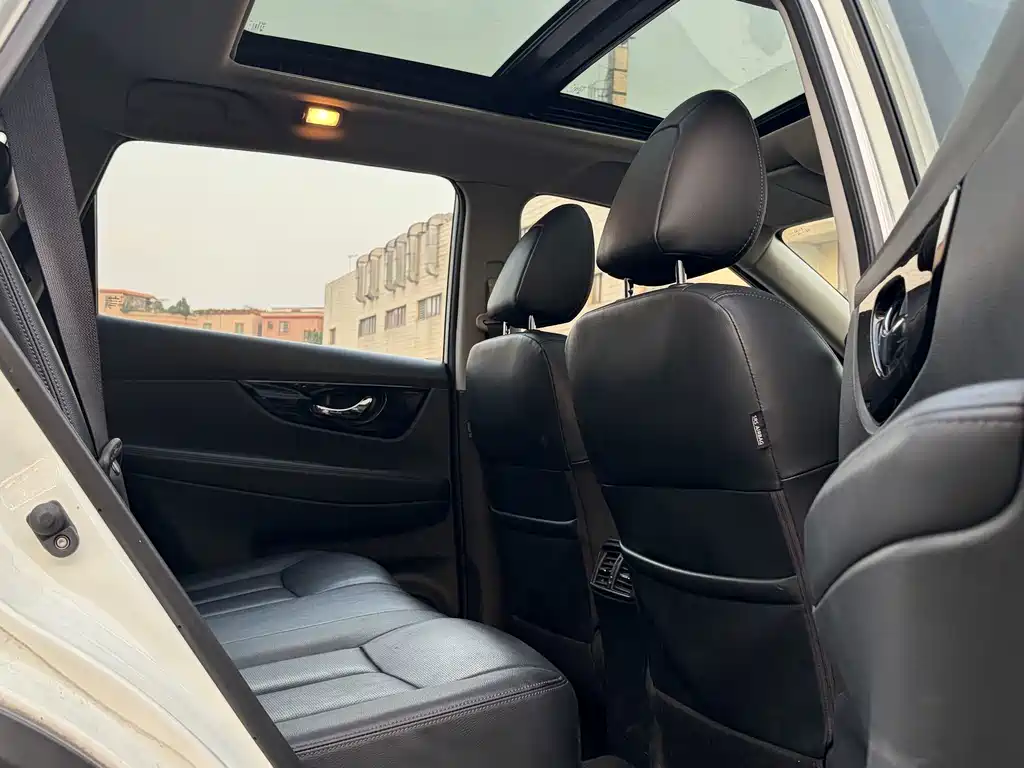 Nissan X-Trail — миниатюра 10