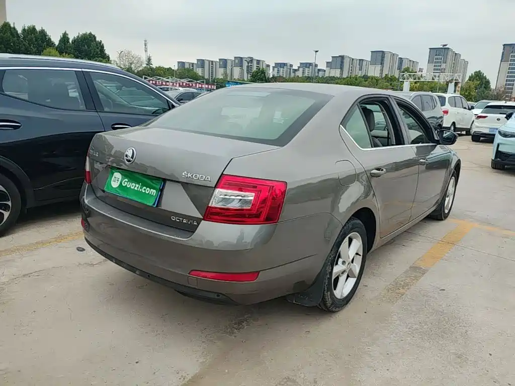 Skoda Octavia — миниатюра 7