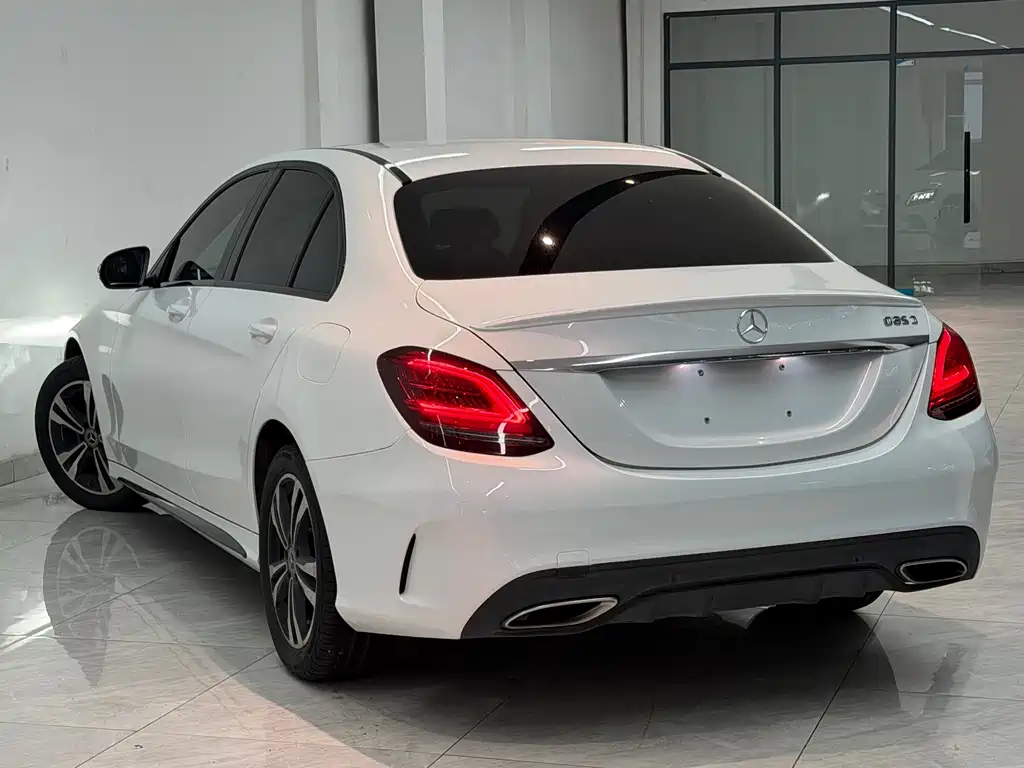 Mercedes-Benz C-Class — миниатюра 9