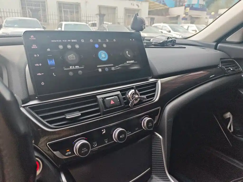 Honda Accord — миниатюра 14