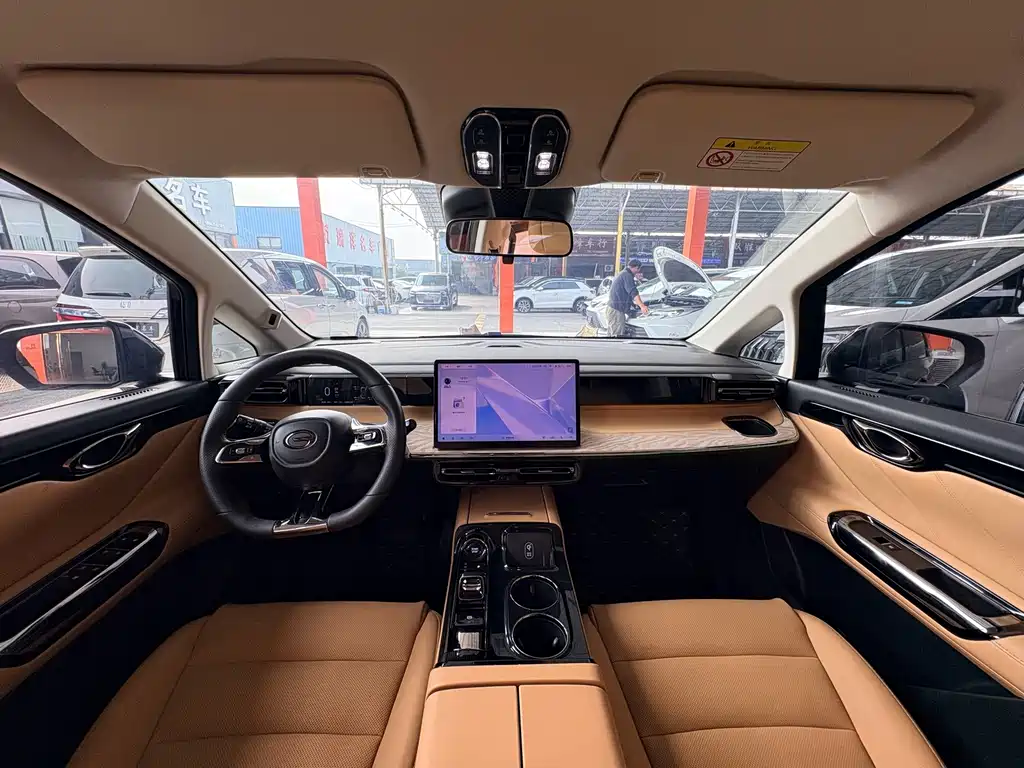 GAC Motor Trumpchi E8 PHEV — миниатюра 9