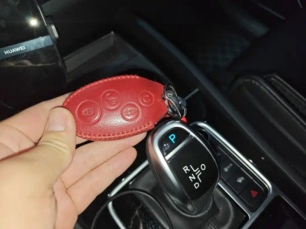 BYD MAX — миниатюра 12