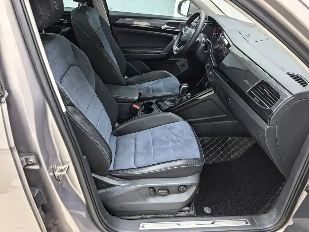 Volkswagen X — миниатюра 11
