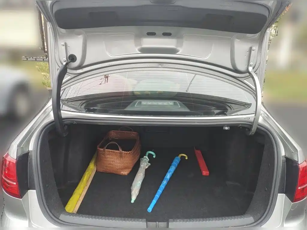 Volkswagen Sagitar — миниатюра 20