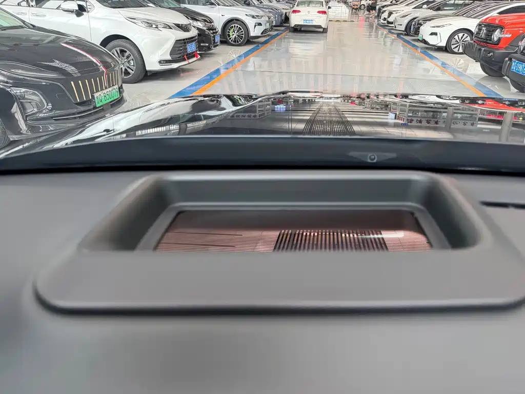 Li Auto Li L8 — миниатюра 17