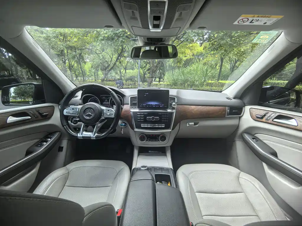Mercedes-Benz M-Class — миниатюра 6