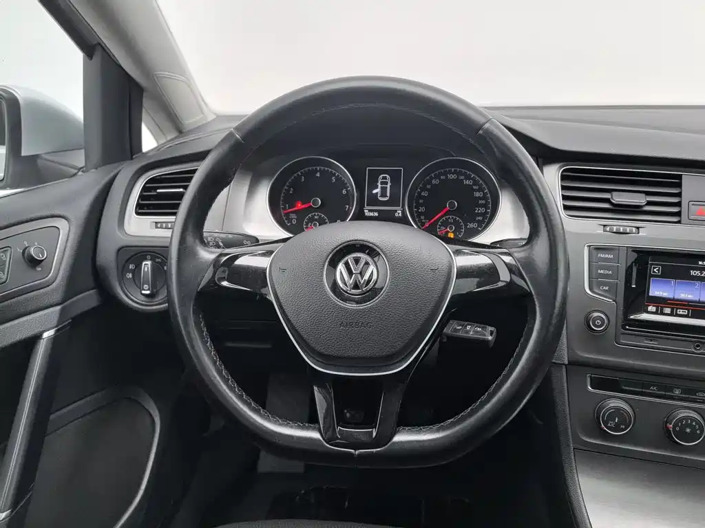 Volkswagen Golf — миниатюра 11