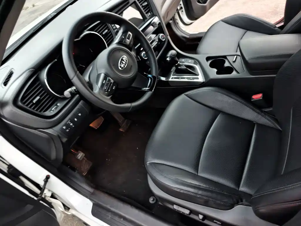 Kia K5 — миниатюра 10