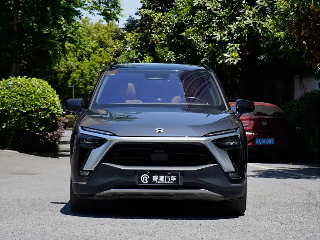 NIO ES8 2020 415KM мест