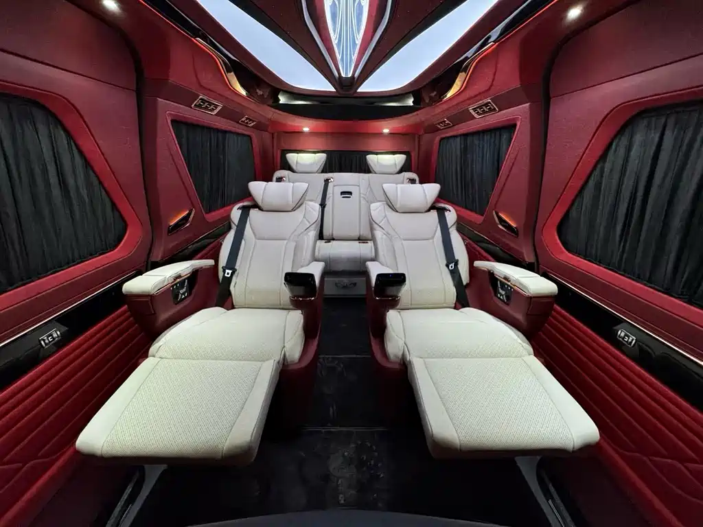 Toyota Hiace — миниатюра 44