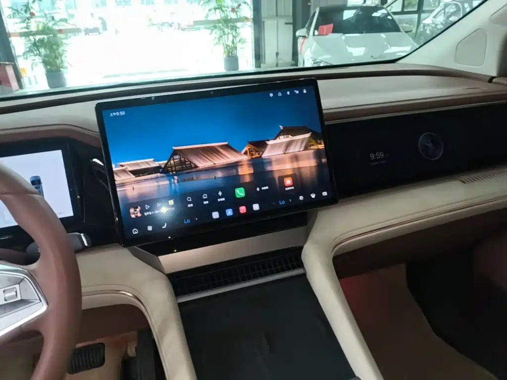BYD Xia — миниатюра 13