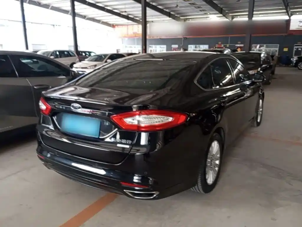 Ford Mondeo — миниатюра 7