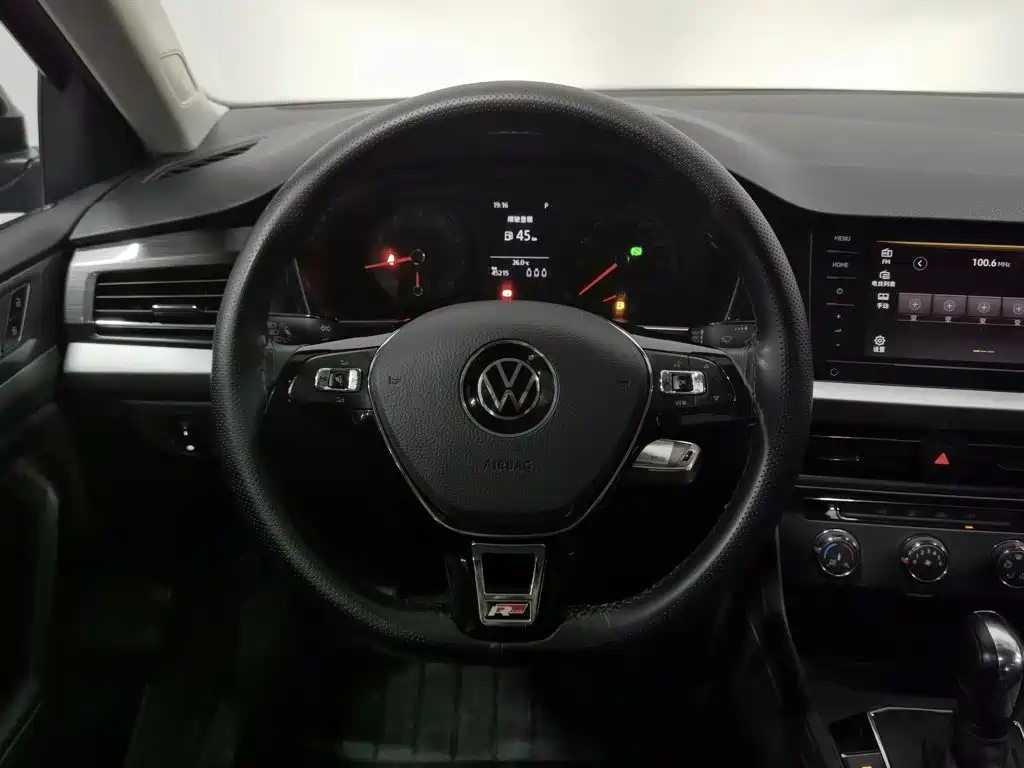 Volkswagen Lavida — миниатюра 11