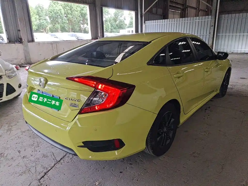 Honda Civic — миниатюра 7