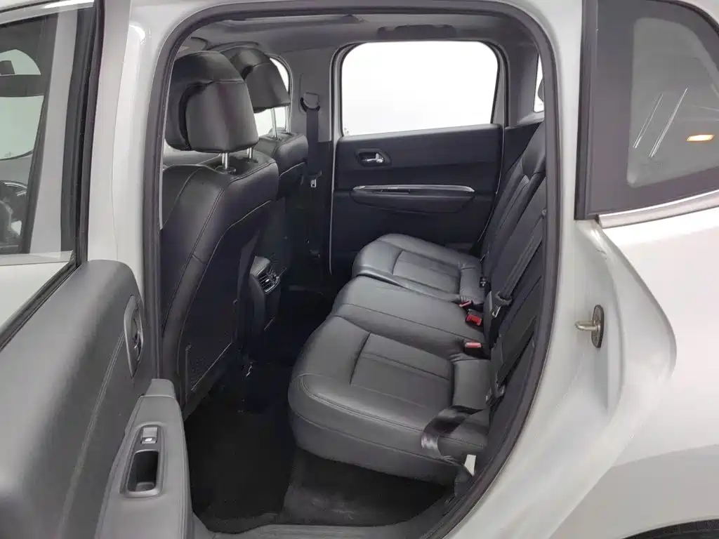 Peugeot 3008 — миниатюра 15