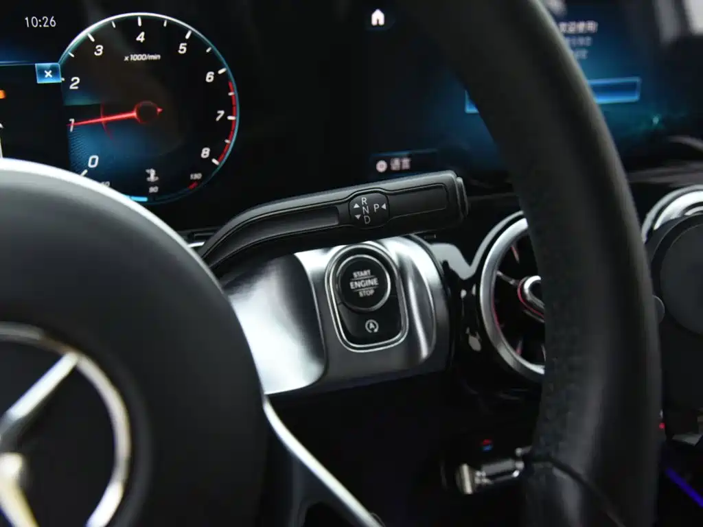 Mercedes-Benz GLB — миниатюра 11