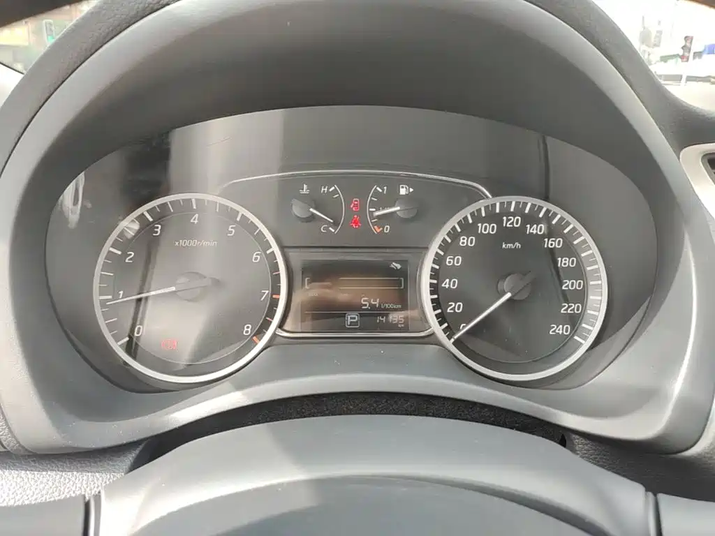 Nissan Sylphy — миниатюра 12