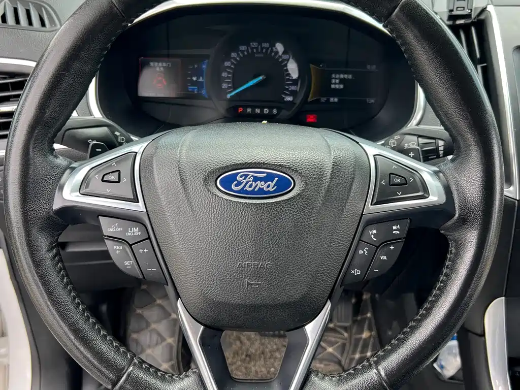 Ford Edge — миниатюра 8