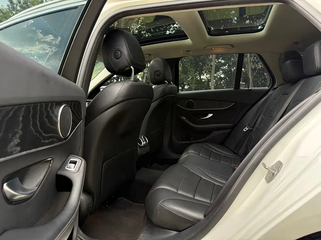 Mercedes-Benz C-Class (Import) — миниатюра 24