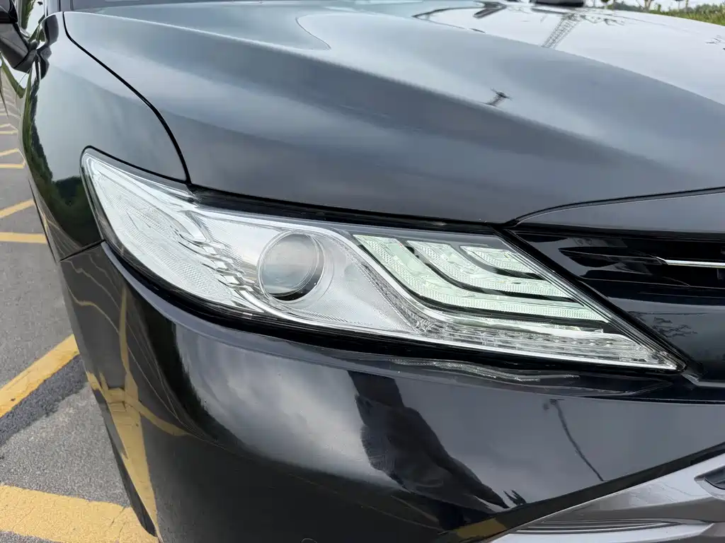 Toyota Camry — миниатюра 23