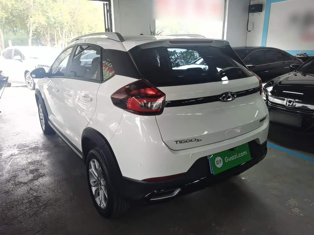 CHERY Tiggo 3x 1.5 л 2023 г. Белый, пробег 18100 км