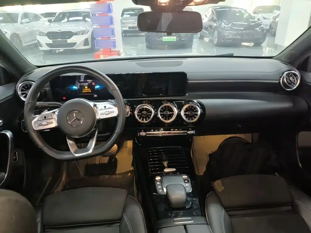 Mercedes-Benz A-Class — миниатюра 10