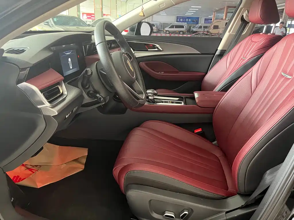Hongqi Hongqi H5 — миниатюра 6