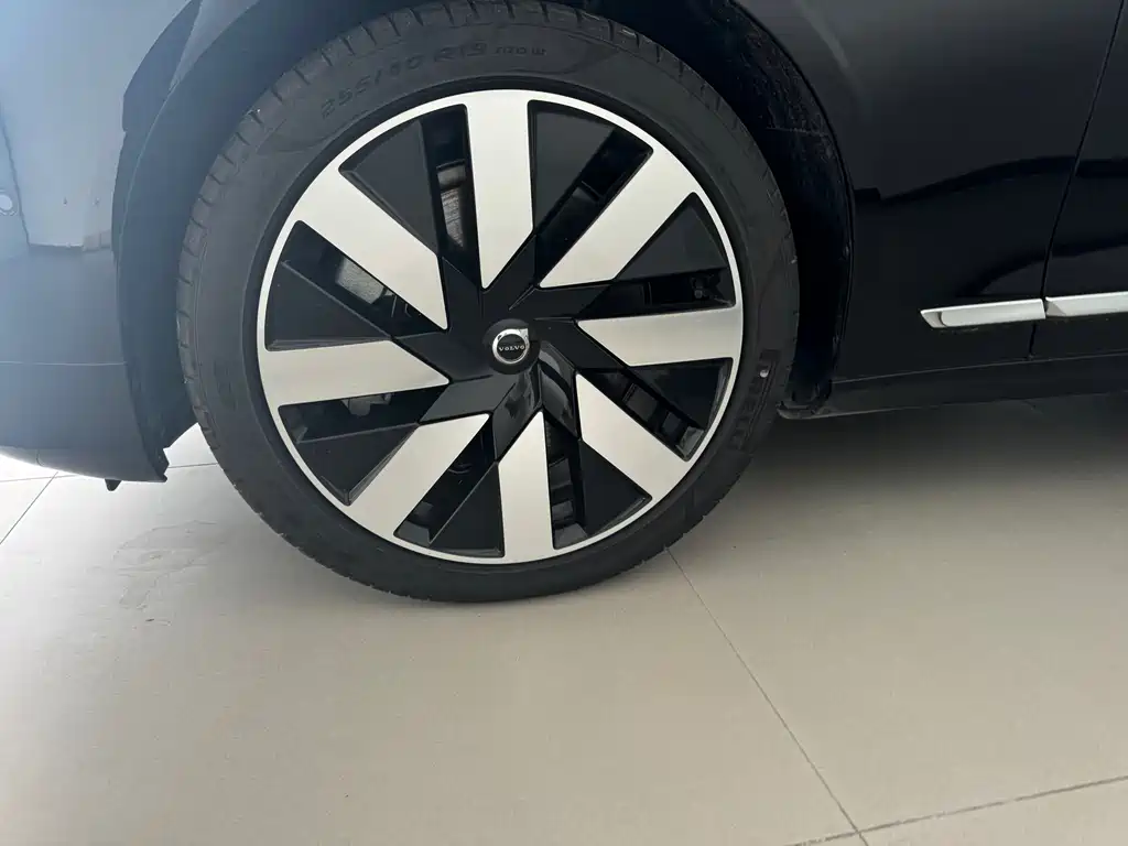 VOLVO S90 PLUG IN HYBRID