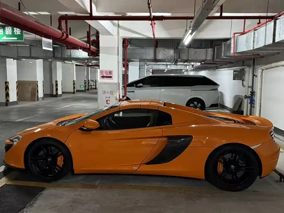 McLaren 625C 2015 3.8T Spider